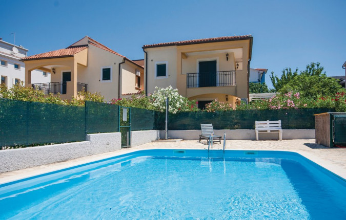 Istriana house, Istriana house & Oliva holiday apartment - apartman i kuća za odmor s bazenima, Volme, Istra Rijeka